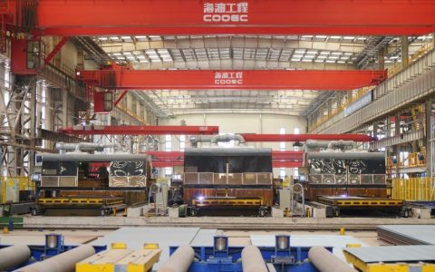 智能制造：重塑工厂的无声革命