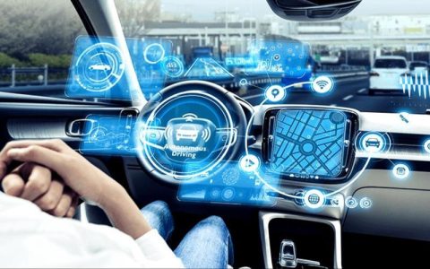 方向盘后的 “隐形司机”：自动驾驶如何重塑未来出行