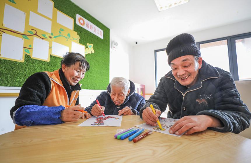 暖阳下的重生：探秘养老康复里的生命温度