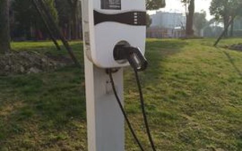 充电桩：驱动新能源汽车普及的关键基础设施