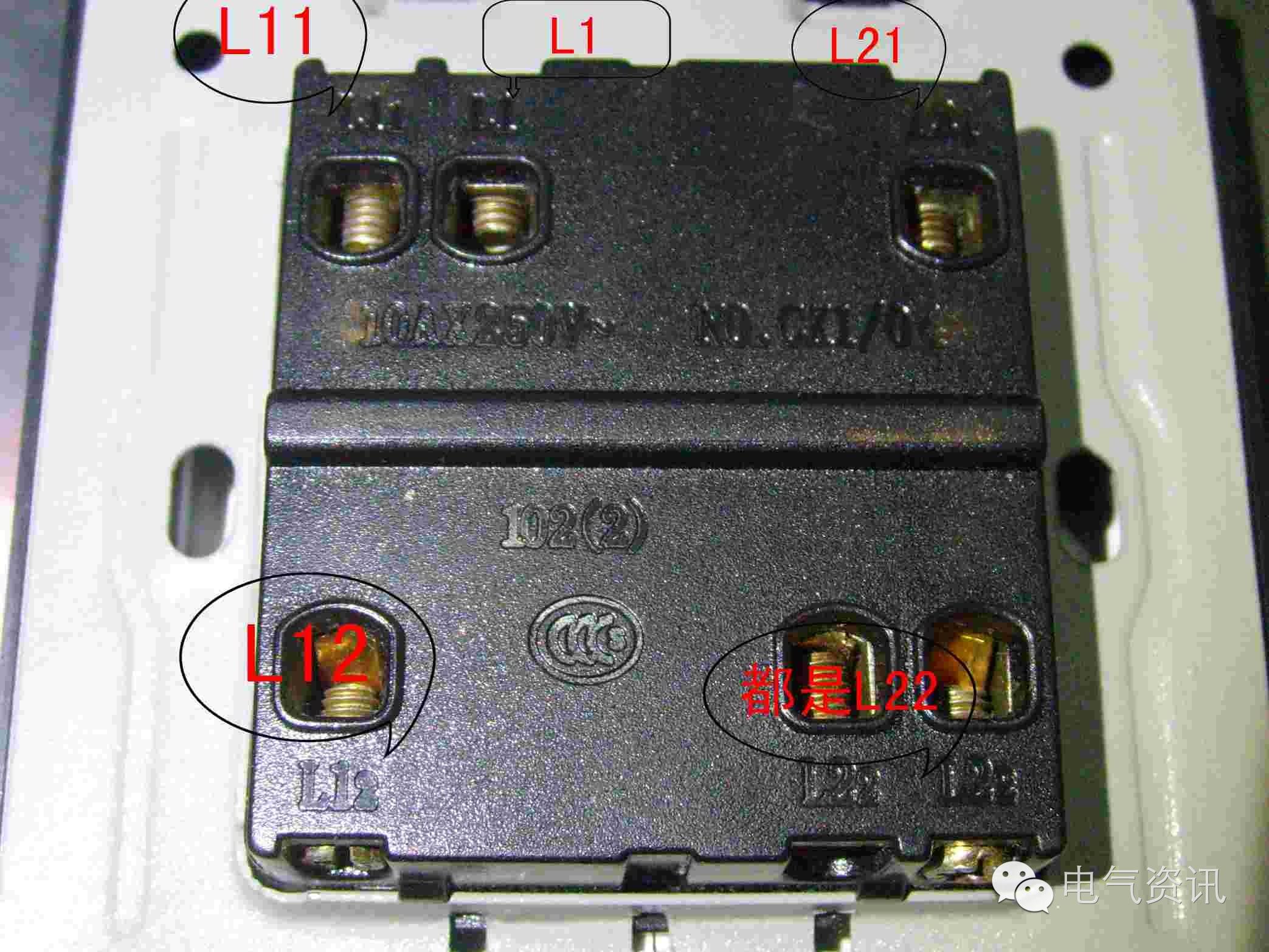 理想i8撞赢8吨重卡，究竟谁翻车了？
